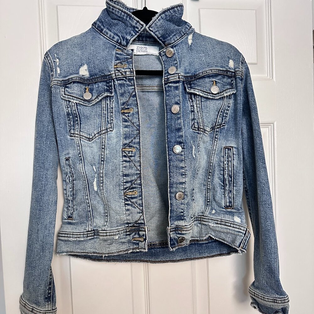 DENIM JACKET